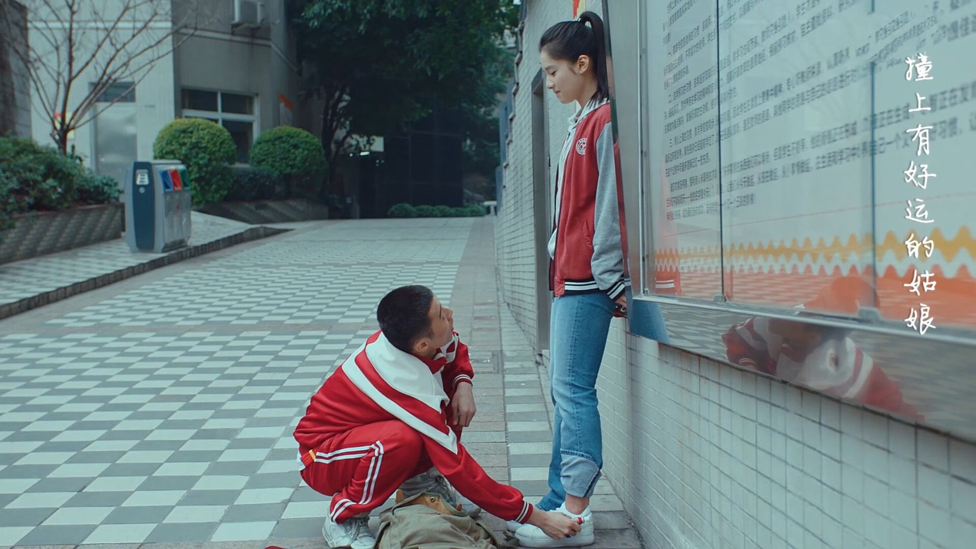 澳女队蝶泳段小幅领先 稳定输出,奥运女子蝶泳金牌